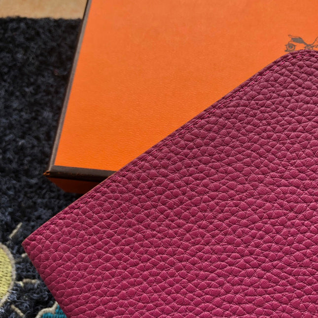 TOGO PASSPORT HOLDER 20 IN JAM PURPLE CALFSKIN