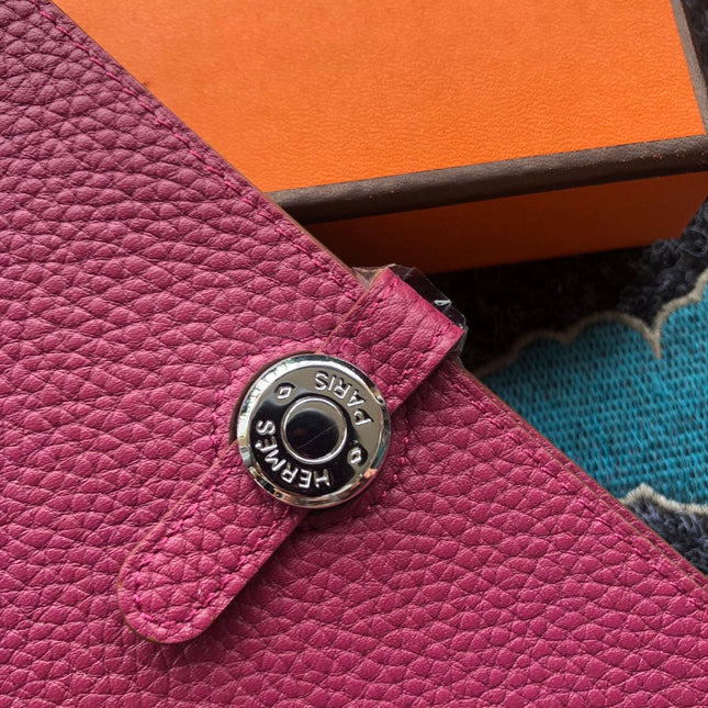 TOGO PASSPORT HOLDER 20 IN JAM PURPLE CALFSKIN