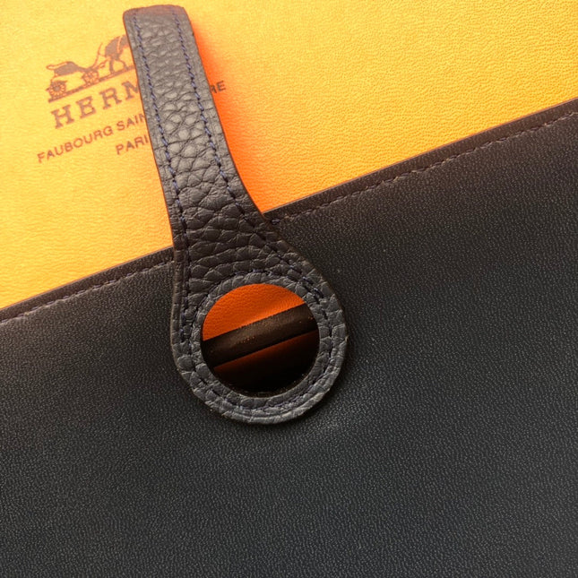 TOGO PASSPORT HOLDER 20 IN DARK GRAY CALFSKIN