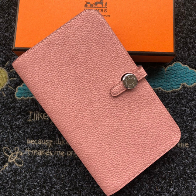 TOGO PASSPORT HOLDER 20 IN SALMON PINK CALFSKIN