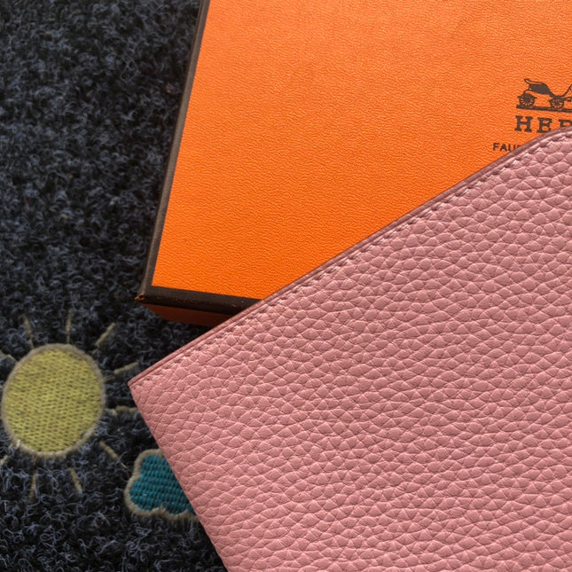TOGO PASSPORT HOLDER 20 IN SALMON PINK CALFSKIN