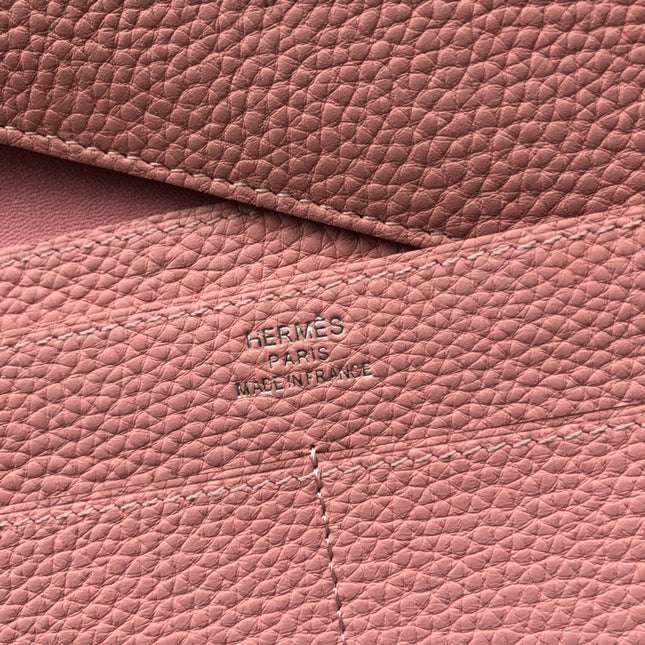 TOGO PASSPORT HOLDER 20 IN SALMON PINK CALFSKIN