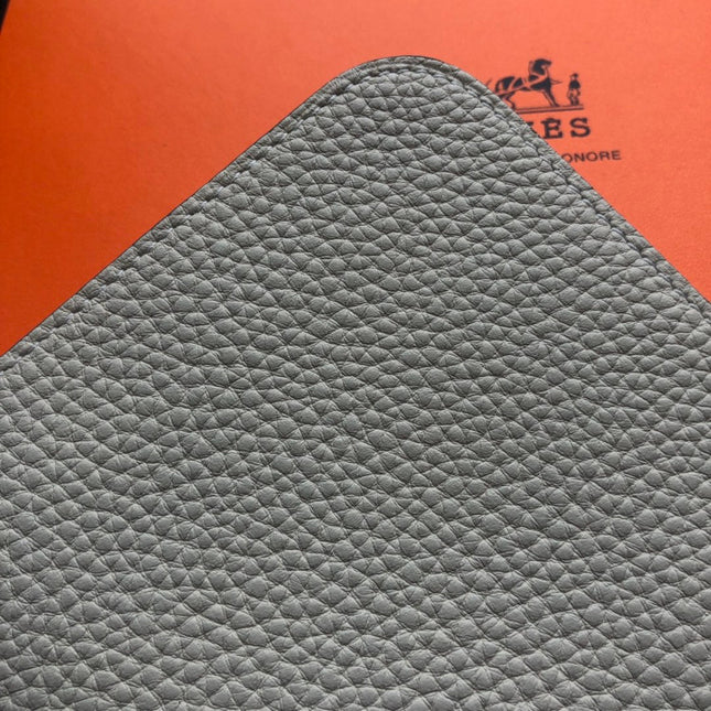 TOGO PASSPORT HOLDER 20 IN PASTEL GRAY CALFSKIN