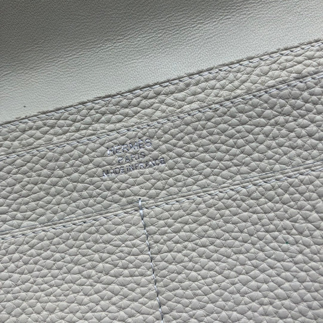 TOGO PASSPORT HOLDER 20 IN PASTEL GRAY CALFSKIN