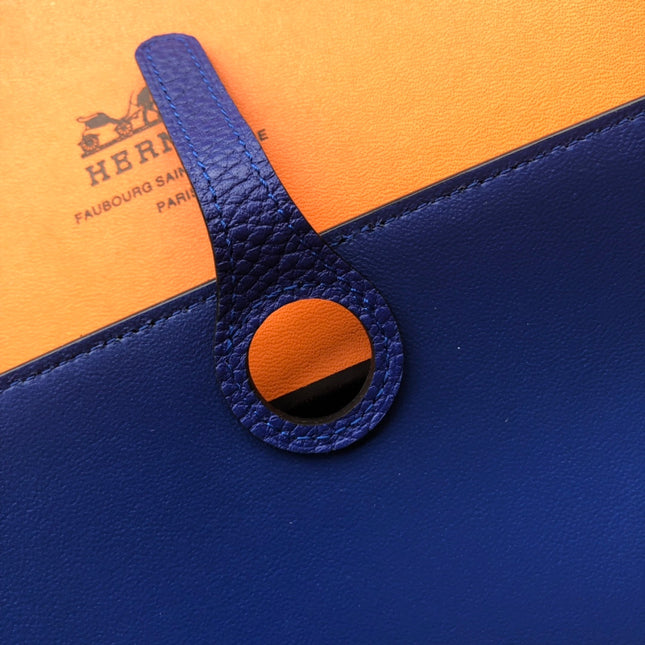 TOGO PASSPORT HOLDER 20 IN INDIGO BLUE CALFSKIN
