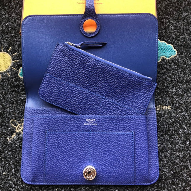 TOGO PASSPORT HOLDER 20 IN INDIGO BLUE CALFSKIN