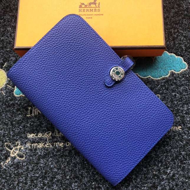 TOGO PASSPORT HOLDER 20 IN INDIGO BLUE CALFSKIN