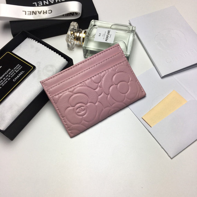 CC FLORAL CARD HOLDER 11.2 BABY PINK CALFSKIN SILVER ICON