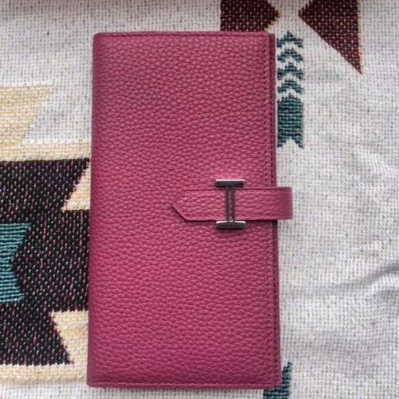 BEARN LONG 17 WALLET IN MAGENTA PURPLE EPSOM LEATHER