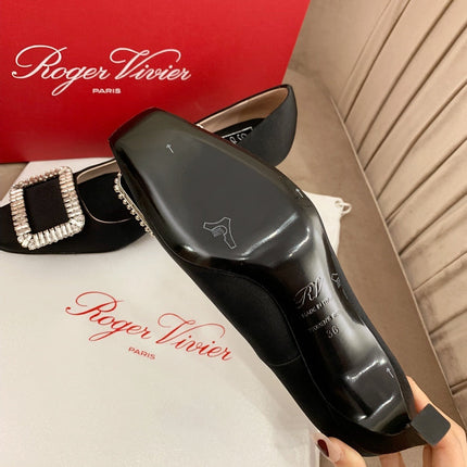 TROMPETTE PUMPS IN BLACK SILK CRYSTAL BUCKLE