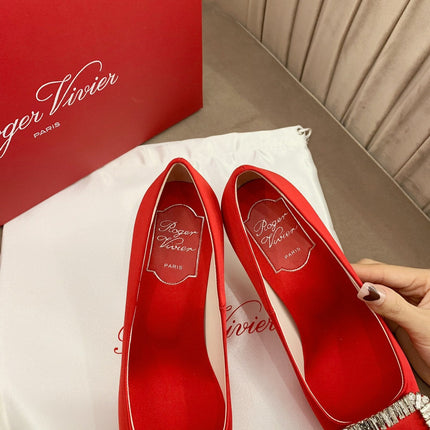 TROMPETTE PUMPS IN RED SILK CRYSTAL BUCKLE