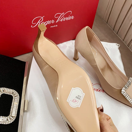 TROMPETTE PUMPS IN BEIGE SILK CRYSTAL BUCKLE