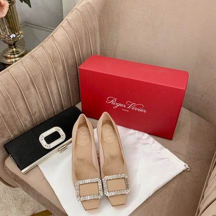 TROMPETTE PUMPS IN BEIGE SILK CRYSTAL BUCKLE