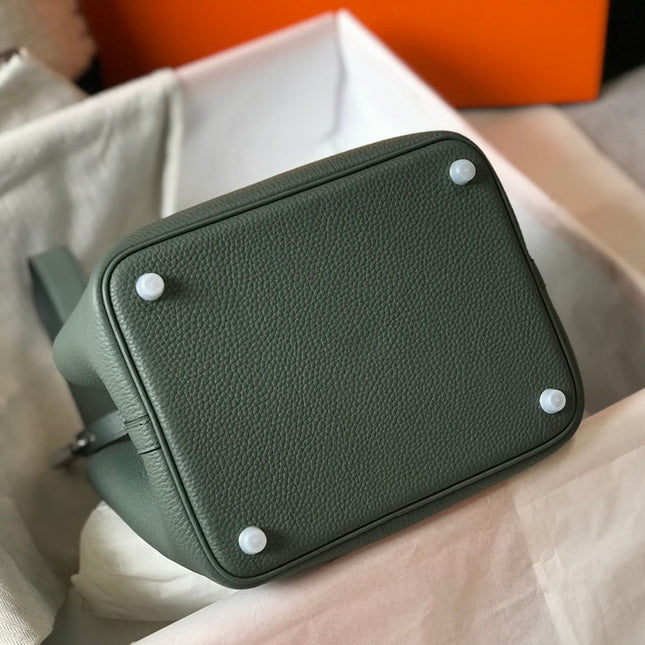 picotin lock 22 grass green togo shw