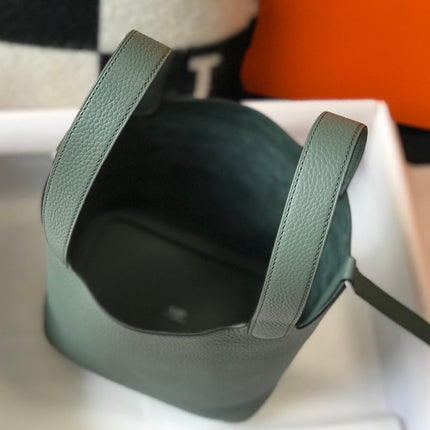 picotin lock 18 grass green togo shw