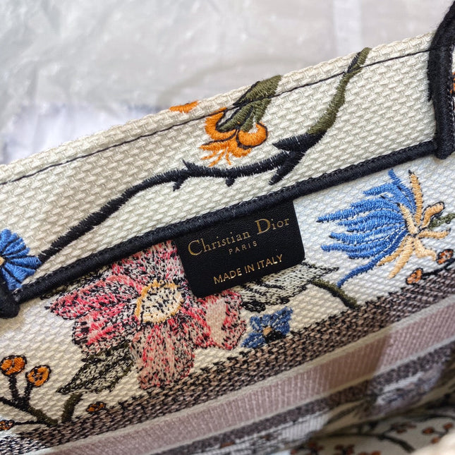 MEDIUM BOOK TOTE BAG 36 IN BEIGE COTTON WITH MULTICOLOR EMBROIDERY