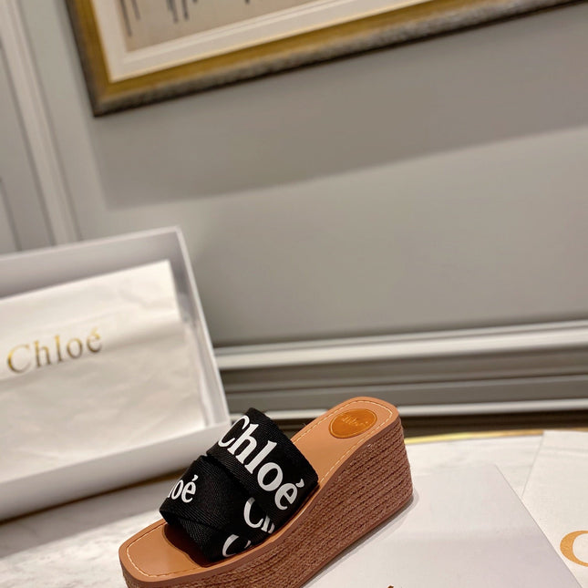 CHLOÉ WOODY WEDGE IN BLACK DENIM WITH WHITE LOGO
