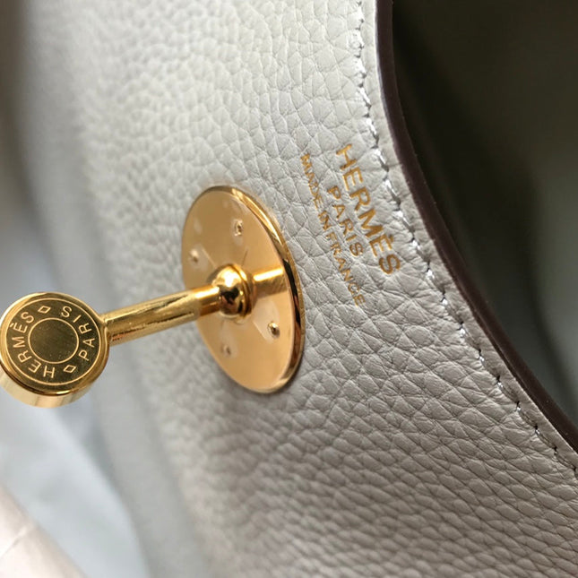 HM LINDY 26 BAG CREAM CALFSKIN