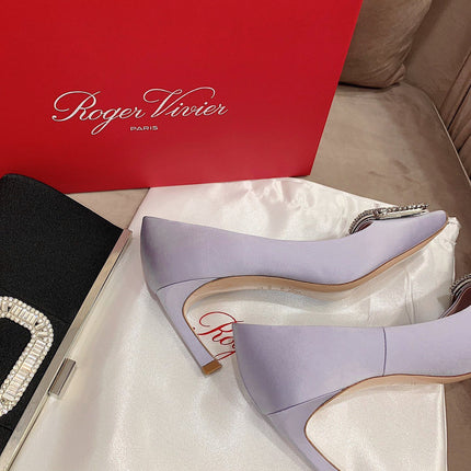 TROMPETTE PUMPS IN LIGHT PURPLE SILK CRYSTAL BUCKLE