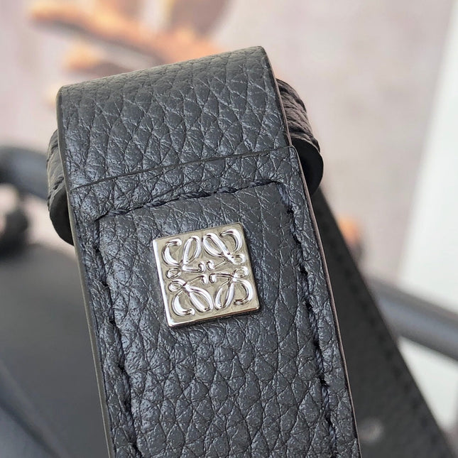 SMALL PUZZLE 24 BAG IN CLASSIC BLACK CALFSKIN