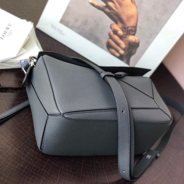 SMALL PUZZLE 24 BAG IN CLASSIC BLACK CALFSKIN