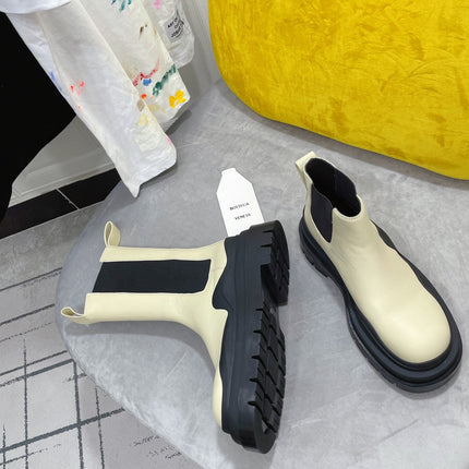 TIRE CHELSEA BOOT IN BLACK MIX BISQUE BEIGE CALFSKIN