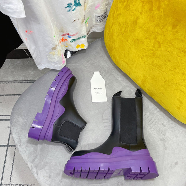 TIRE CHELSEA BOOT IN BLACK MIX ROYAL PURPLE CALFSKIN