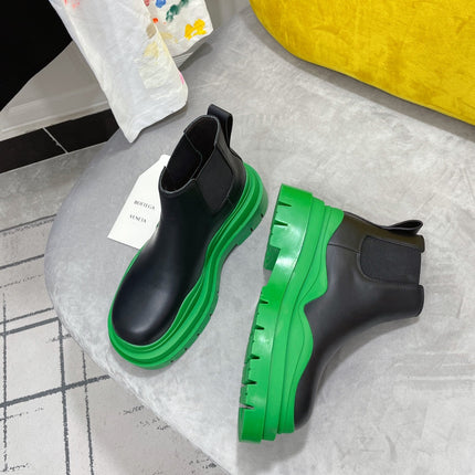 TIRE CHELSEA BOOT IN BLACK MIX EMERALD GREEN CALFSKIN