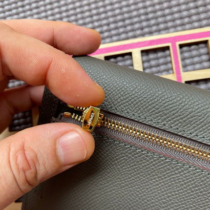 HM Kelly Pocket 13.5 Dark Grey Epsom Ghw