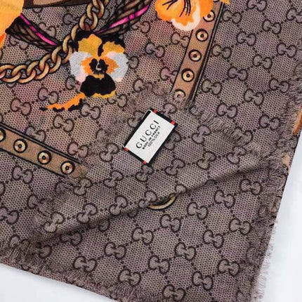 GUCCI 25S SCARF 140 IN CASHMERE 740372