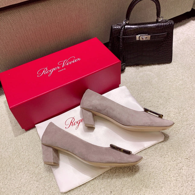 BELLE VIVIER PUMPS IN TAUPE SUEDE TORTOISESHELL BUCKLE