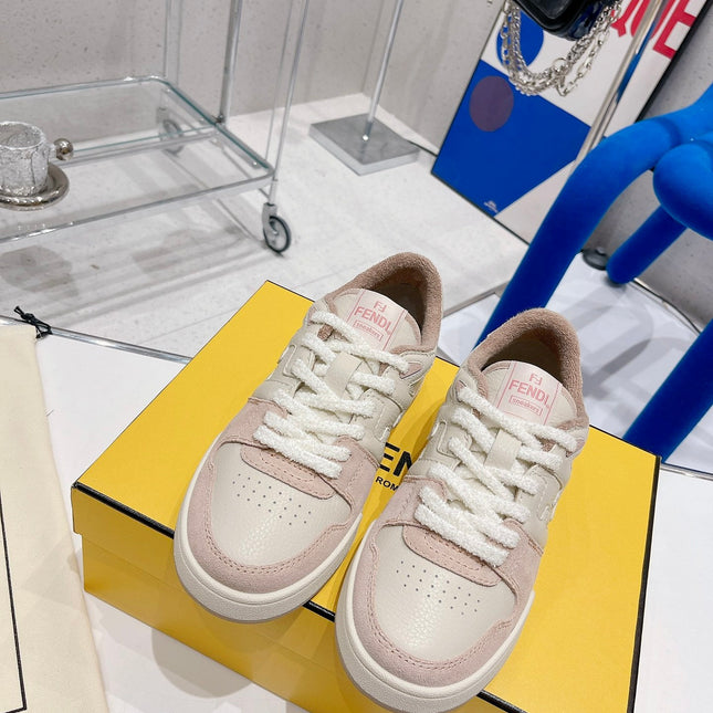 FENDI CASUAL SNEAKER IN WHITE CALFSKIN AND LIGHT PINK SUEDE