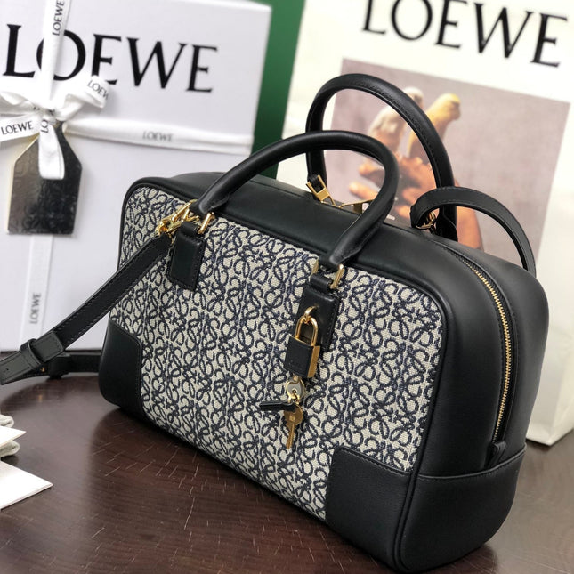 LOE AMAZONA 28 BAG IN BLACK CALFSKIN AND BEIGE MONOGRAM FABRIC