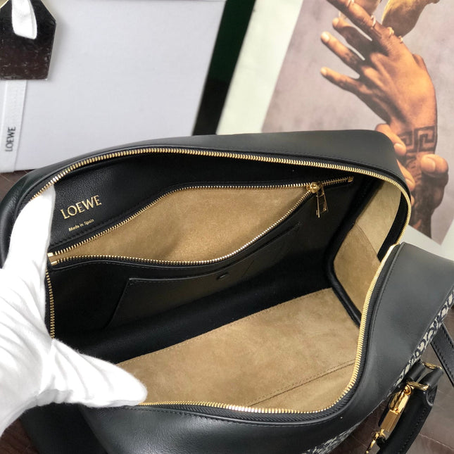 LOE AMAZONA 28 BAG IN BLACK CALFSKIN AND BEIGE MONOGRAM FABRIC