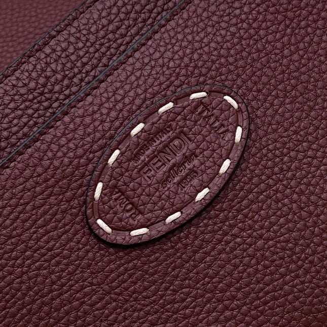 PEEKABOO ISEEU 33 IN SANGRIA RED GRAINED CALFSKIN GOLD HARDWARE