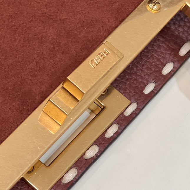 PEEKABOO ISEEU 33 IN SANGRIA RED GRAINED CALFSKIN GOLD HARDWARE