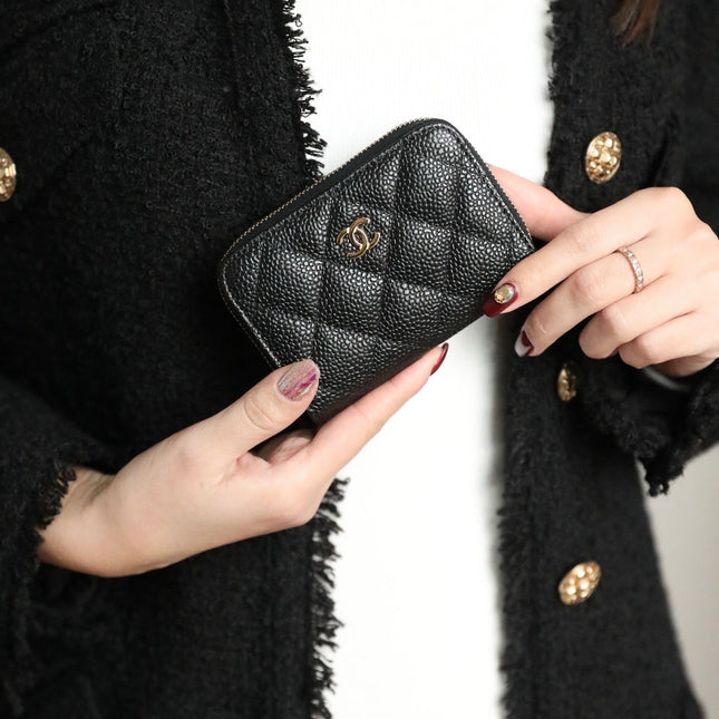 CC ZIPPED COIN BASIC PURSE 11 BLACK CALFSKIN WITH GOLD ICON