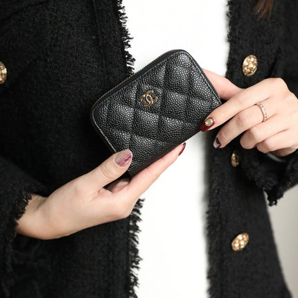 CC ZIPPED COIN BASIC PURSE 11 BLACK CALFSKIN GOLD ICON