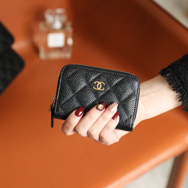 CC ZIPPED COIN BASIC PURSE 11 BLACK CALFSKIN GOLD ICON