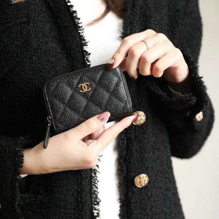 CC ZIPPED COIN BASIC PURSE 11 BLACK CALFSKIN WITH GOLD ICON