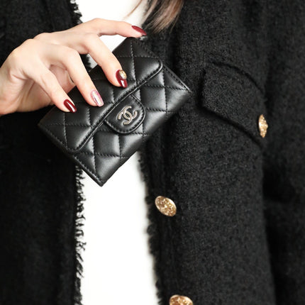 CC FLAP CARD HOLDER 11.3 BLACK CALFSKIN SILVER ICON