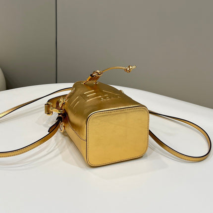 MON TRESOR 18 IN GOLD METALLIC CALFSKIN