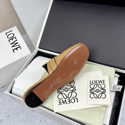 LW GATE BELTED MULE CAMEL CALFSKIN