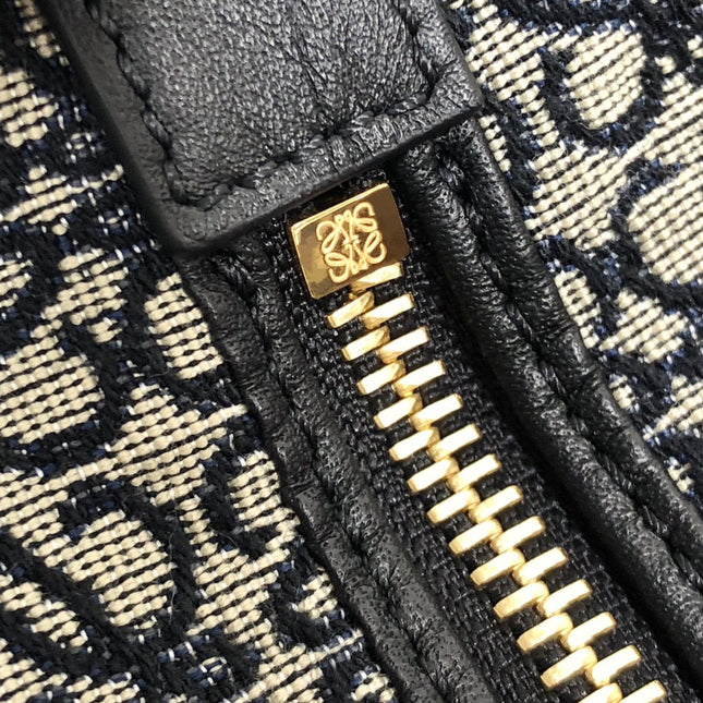 LOE CUBI 21 BAG IN WHITE MIX BLACK ANAGRAM JACQUARD