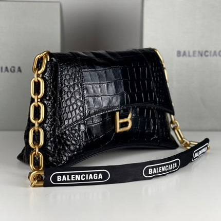 DOWNTOWN SHOULDER BAG 29 IN BLACK CROCODILE EMBOSSED CALFSKIN GOLD HARDWARE