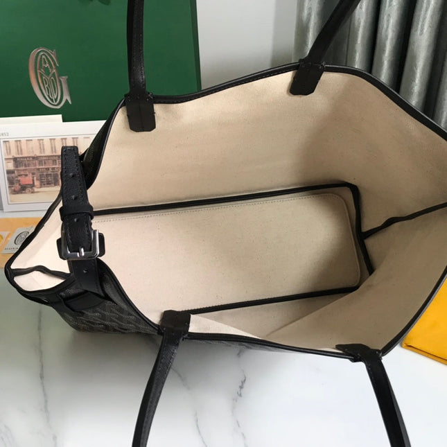 CHIEN GRIS BAG 33 IN BLACK GOYARDINE CANVAS AND TAN CALFSKIN TRIM