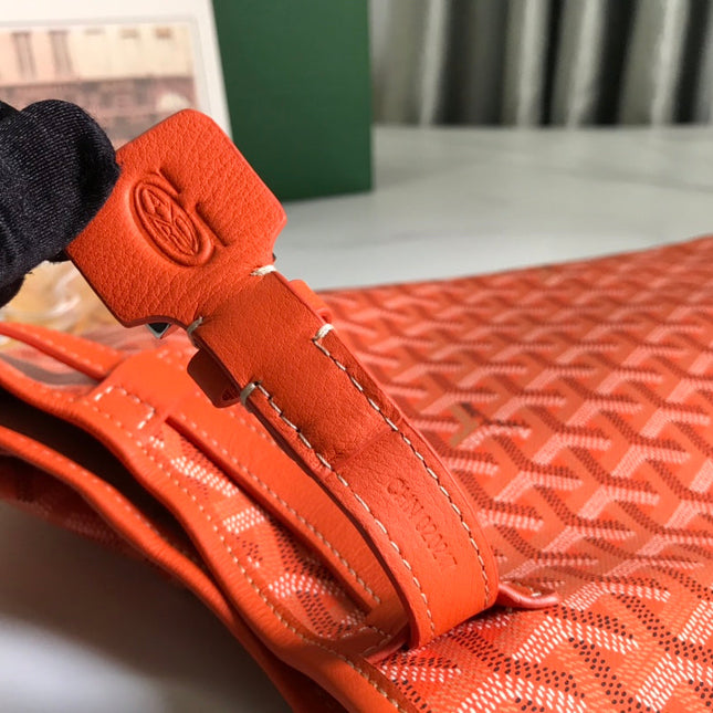 CHIEN GRIS BAG 33 IN ORANGE GOYARDINE CANVAS AND CALFSKIN TRIM