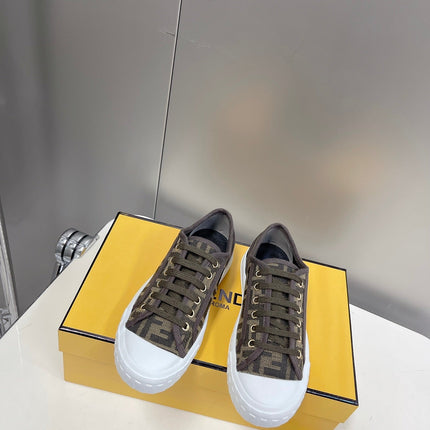 FENDI DOMINO MOTIF LOW-TOP SNEAKERS IN BROWN CANVAS