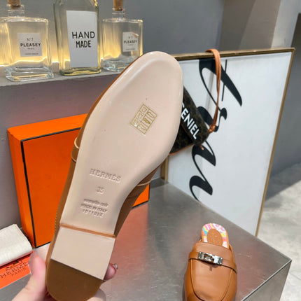 0Z MULE CARAMEL CALFSKIN WITH PATTERN