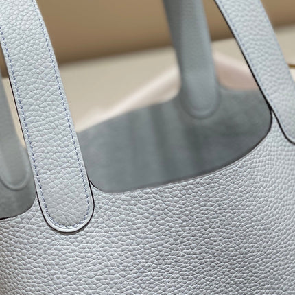 picotin lock 18 sapphire blue togo ghw